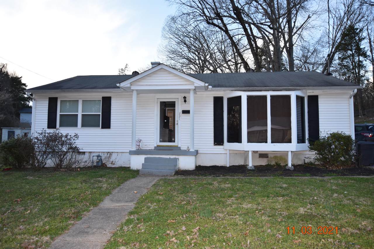 231 East Drive - Photo 1