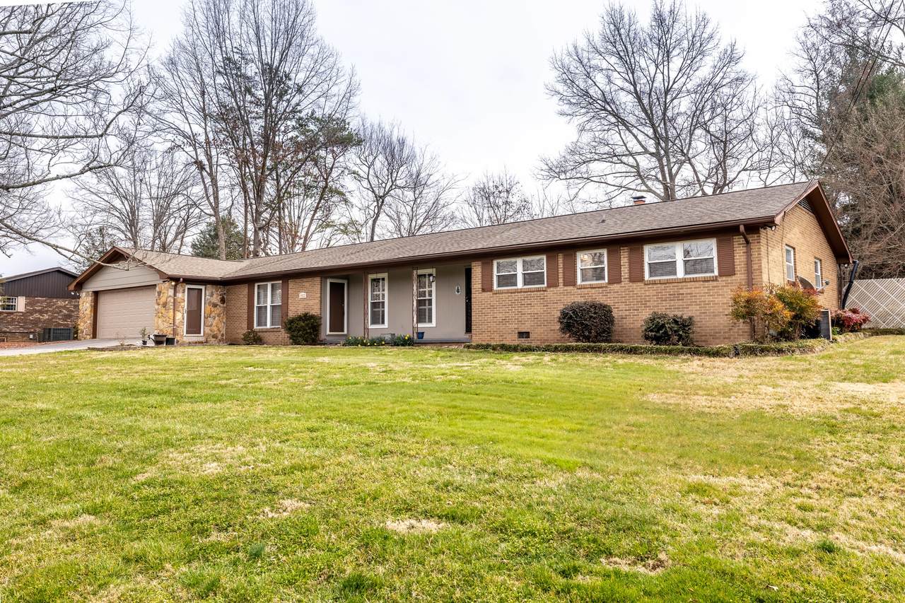 2964 Marvin Circle - Photo 1