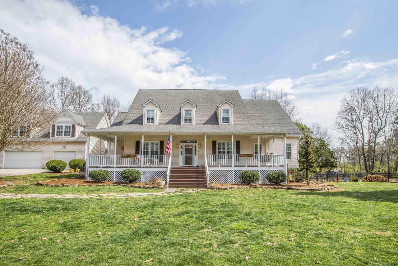 1024 Ferrell Lane - Photo 1