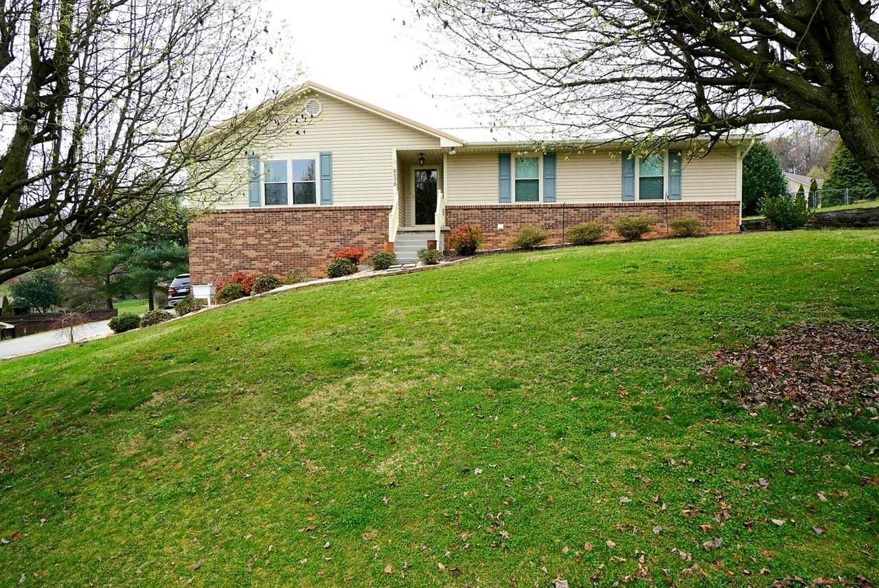 2175 Essex Lane - Photo 1