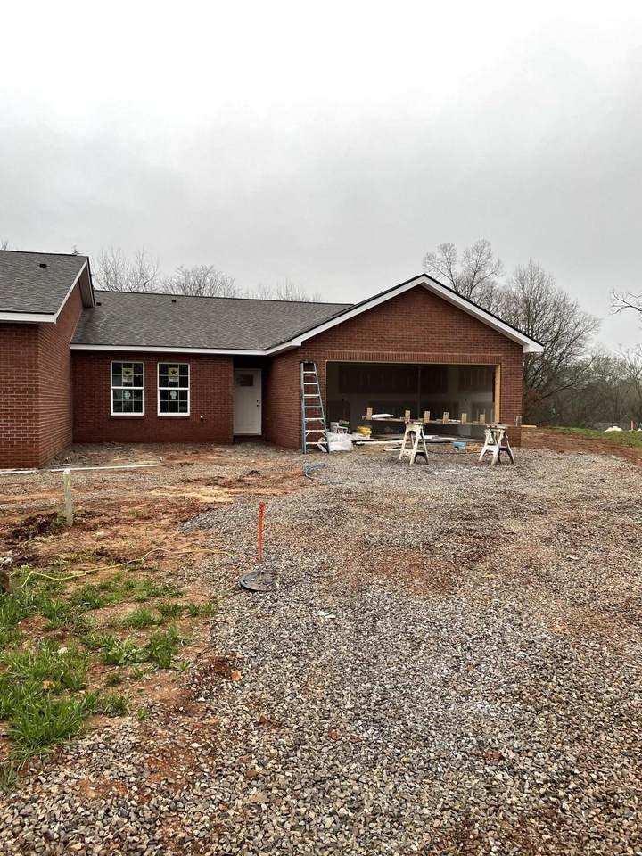 704 Spring Park Rd - Photo 1