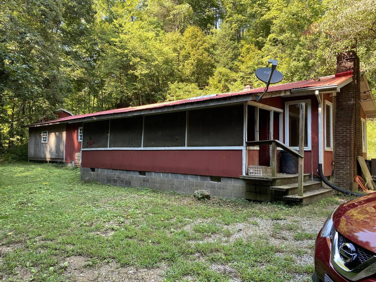 1015 Smokey Branch Rd - Photo 1