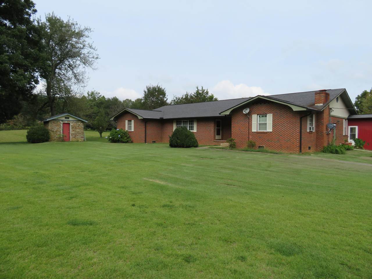 368 Ironsburg Rd - Photo 1