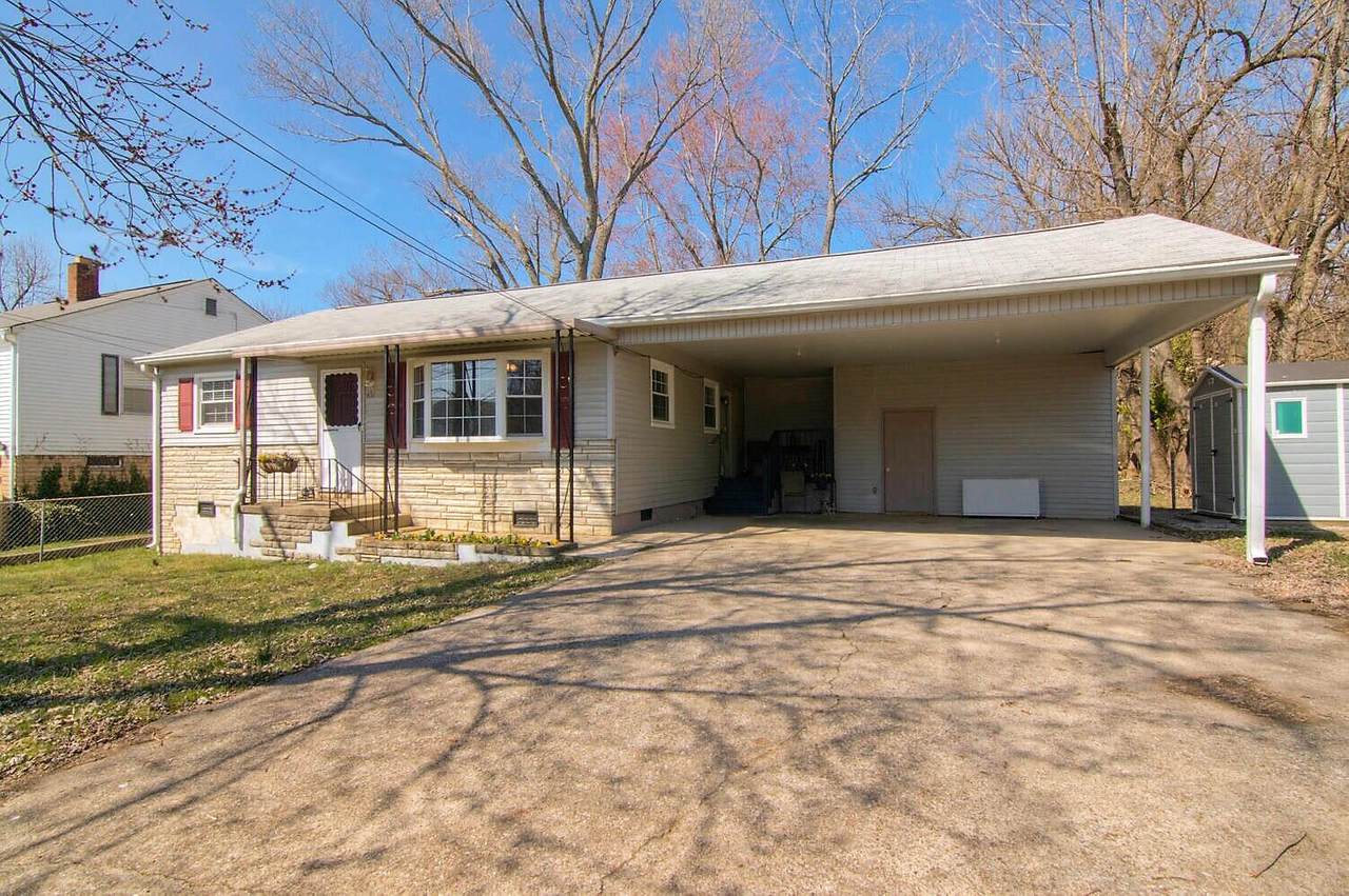 431 Cedar Ave - Photo 1