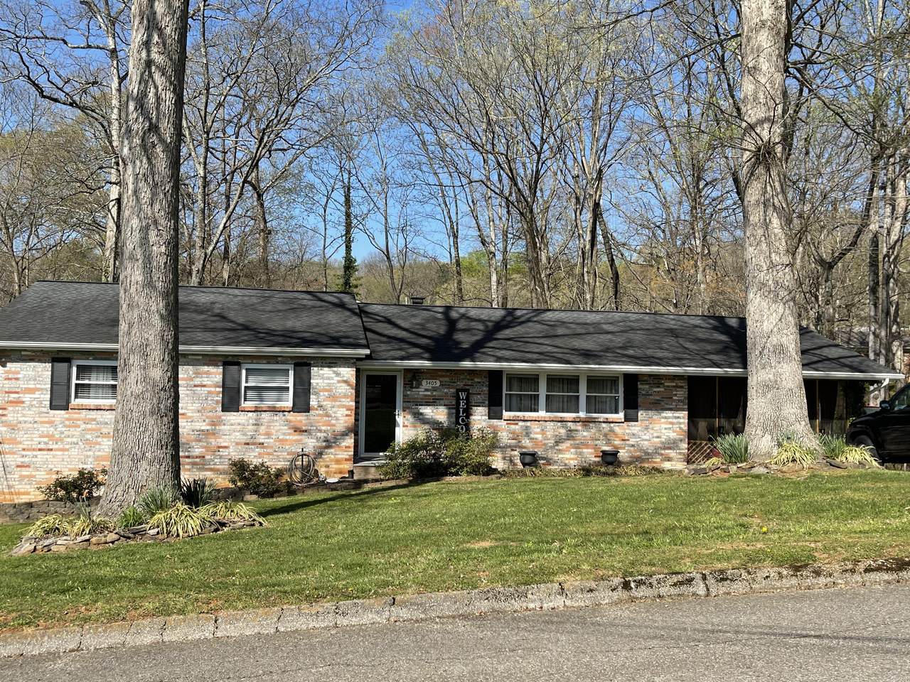 3405 Burwood Rd - Photo 1