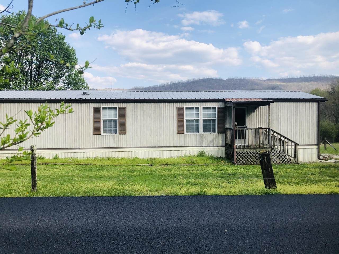 655 Newcomb Loop Rd - Photo 1
