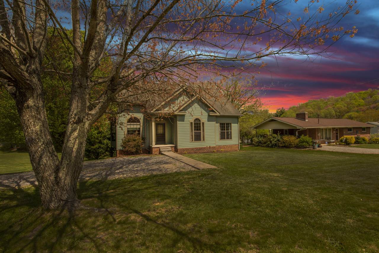 814 Haws Drive - Photo 1