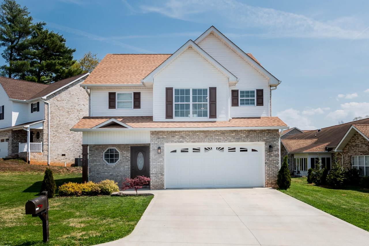 214 Winged Foot Drive - Photo 1
