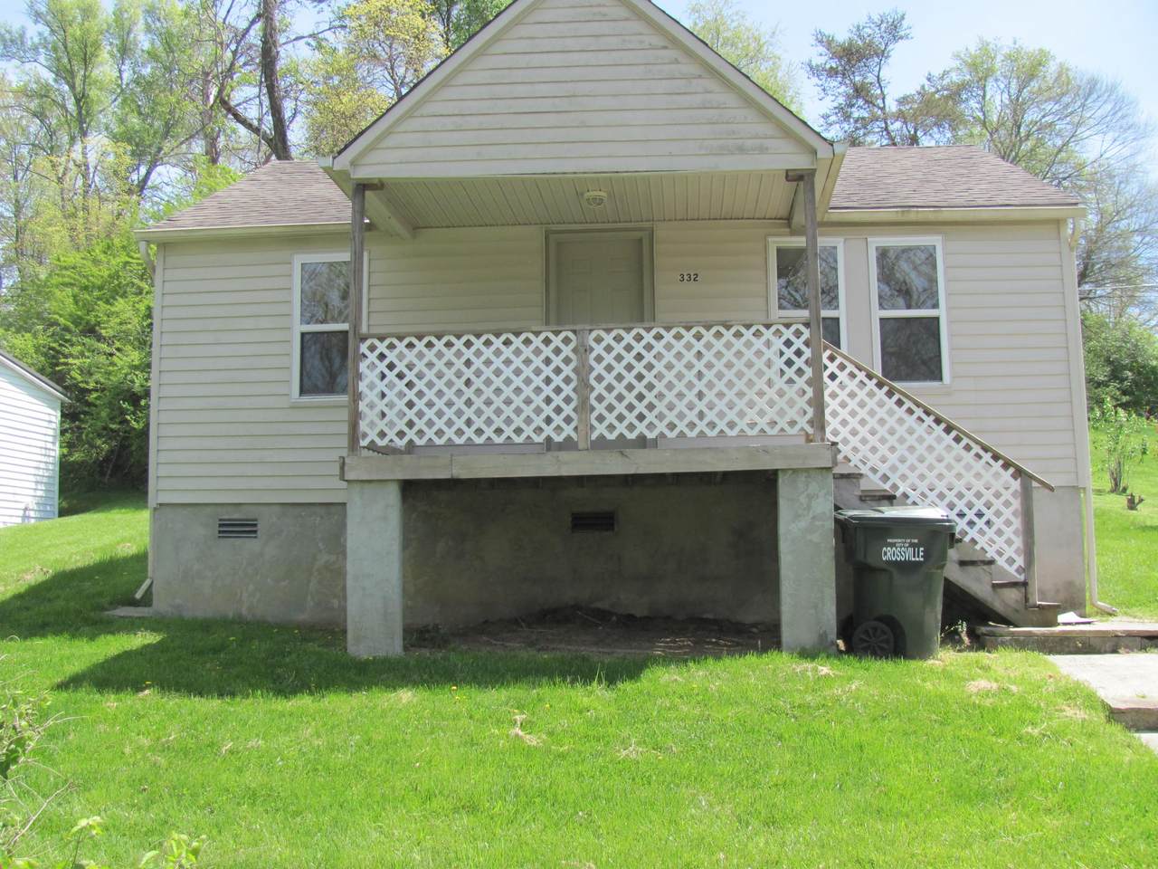 332 Cleveland St - Photo 1