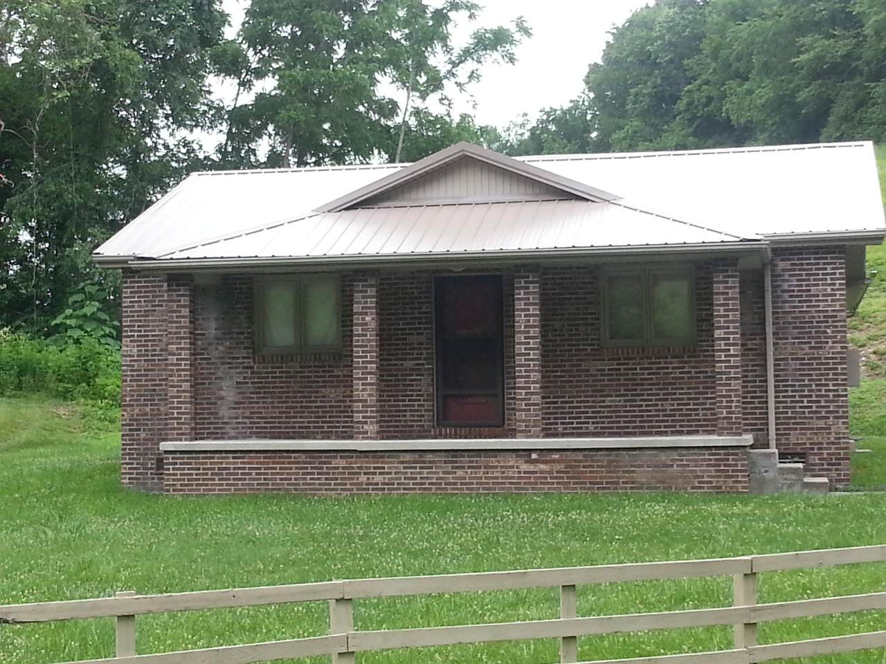 185 Pump Springs Rd - Photo 1