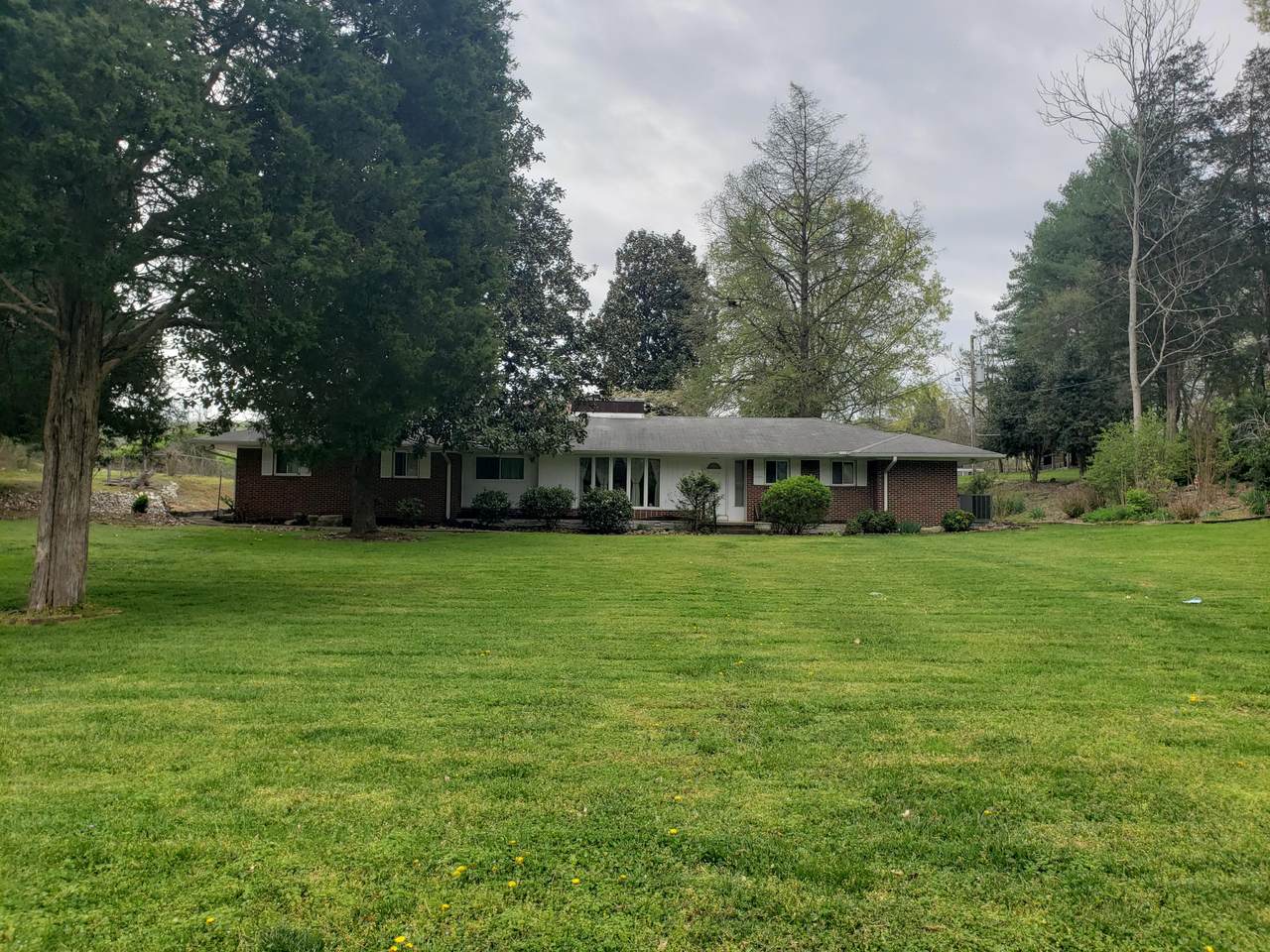 1513 Oak Ridge Hwy - Photo 1