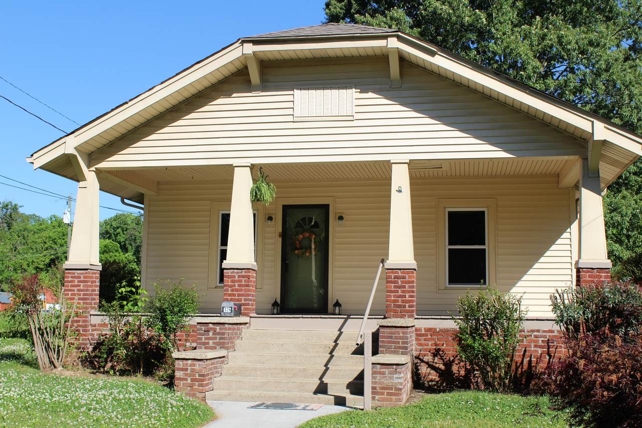 315 Lynnwood Drive - Photo 1