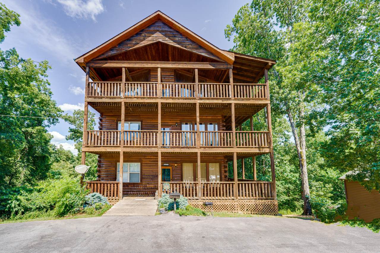 368 Oak Lake Drive - Photo 1