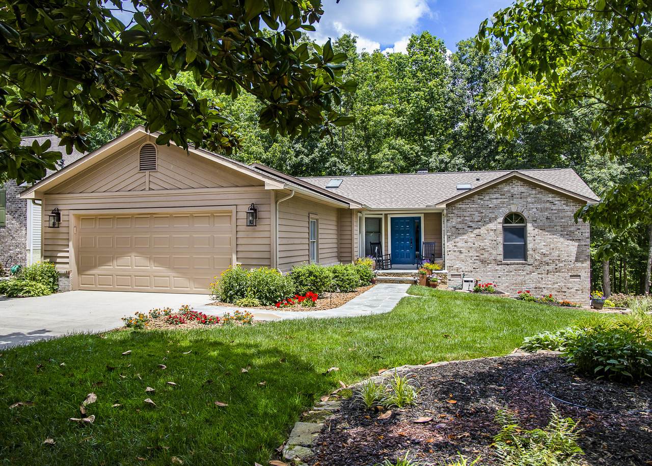 329 Beachwood Drive - Photo 1