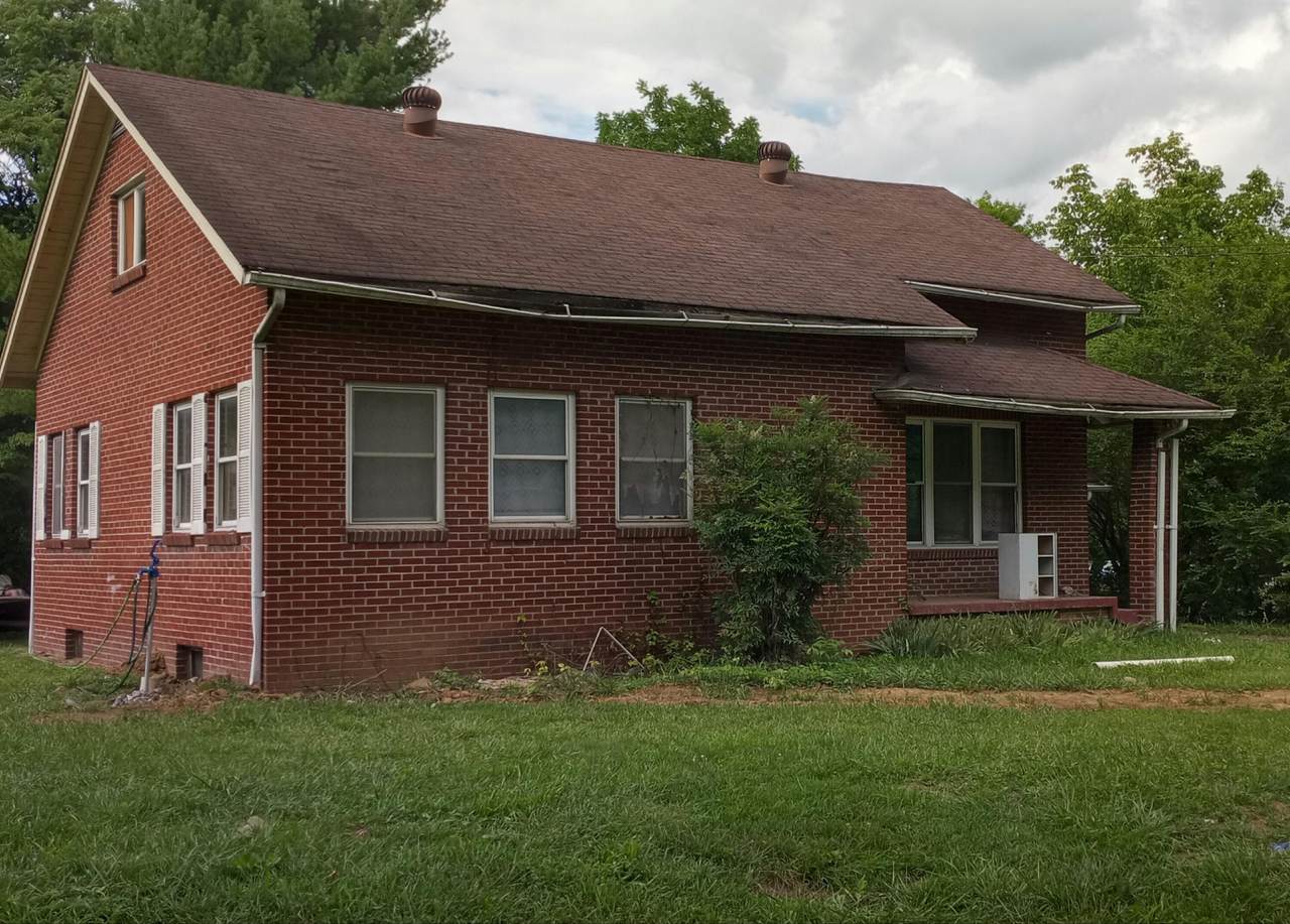 2526 Exeter Ave - Photo 1