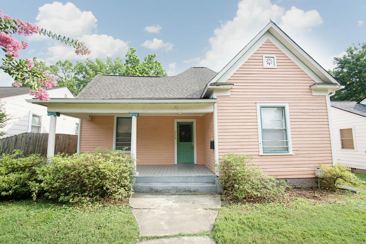 1910 Jefferson Ave - Photo 1
