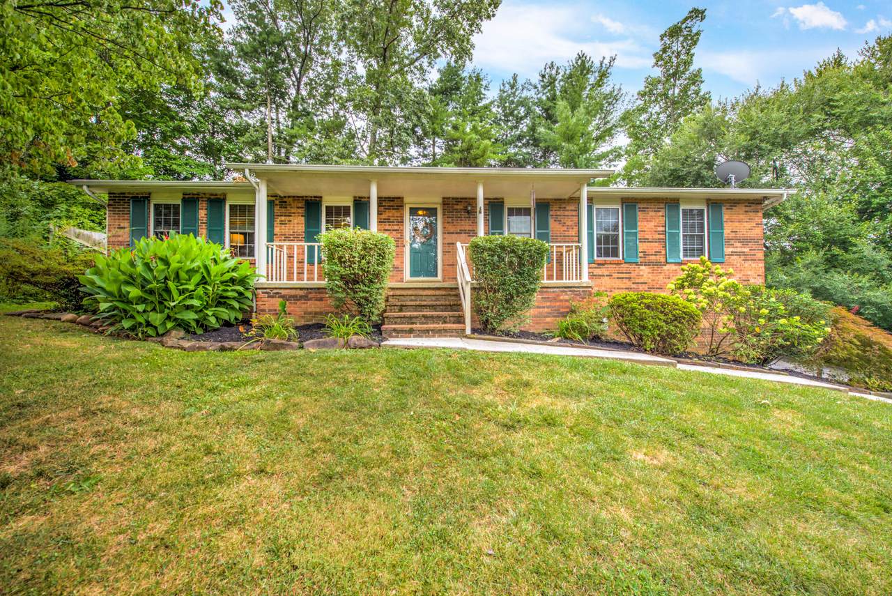 1600 Bexhill Drive - Photo 1