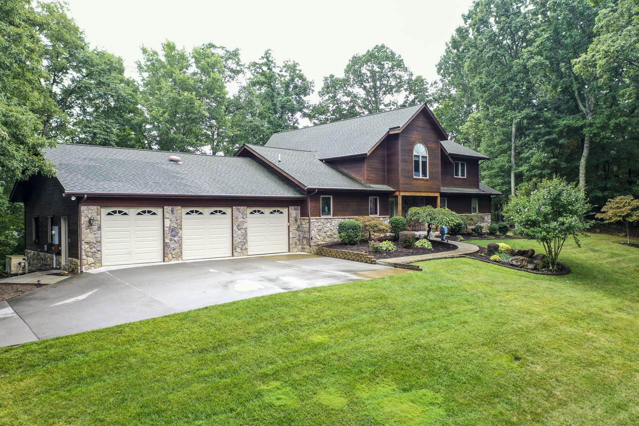 9099 Paradise View Drive - Photo 1