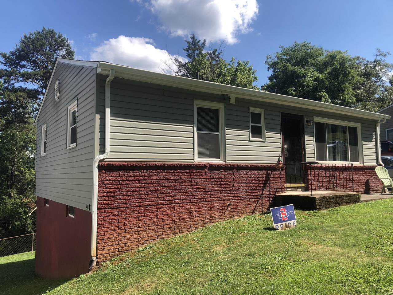 1726 Rugby Ave - Photo 1