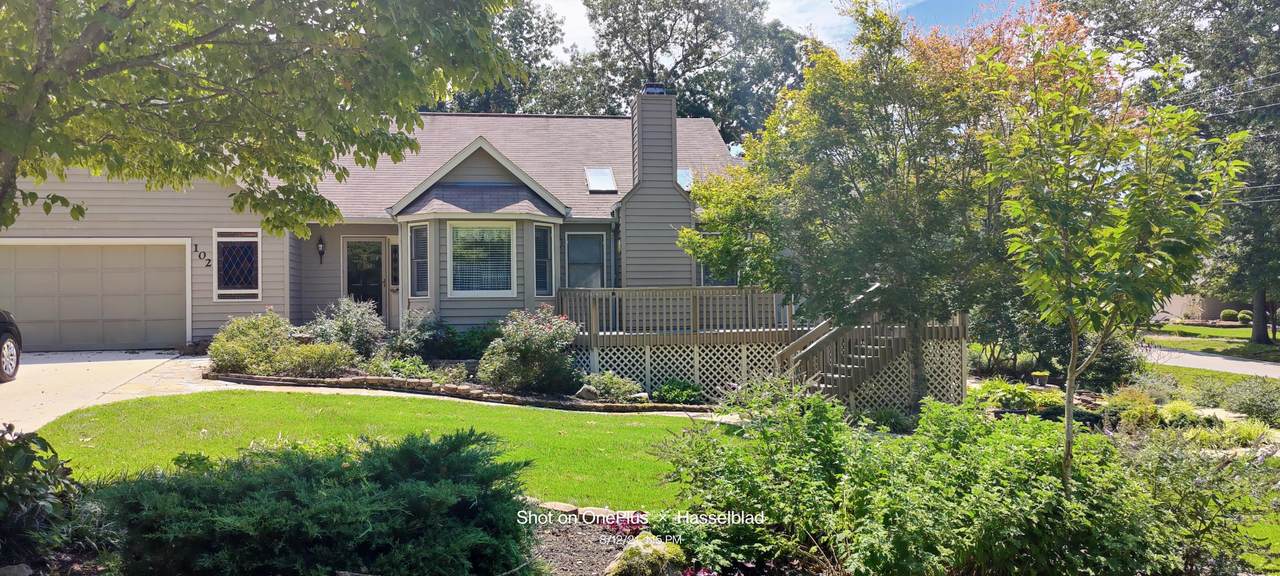 102 Bradford Lane - Photo 1