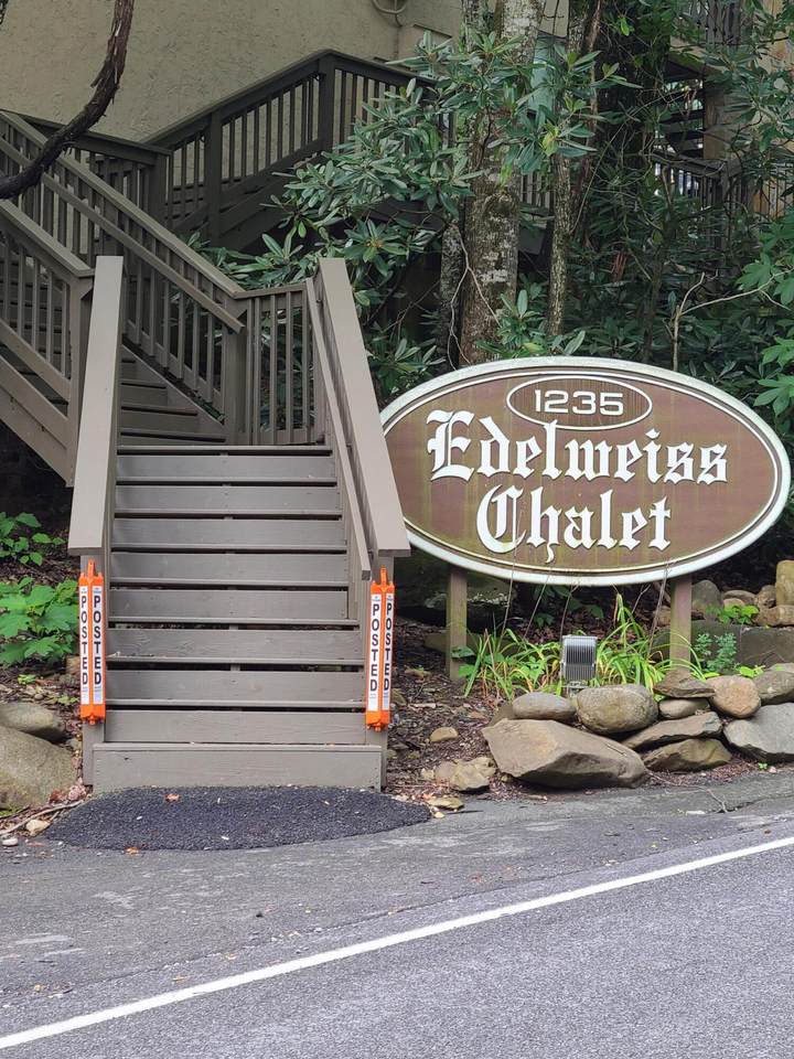 1235 Ski Mountain Rd - Photo 1