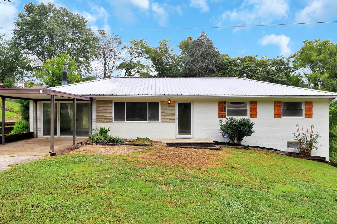 831 Overlook Drive - Photo 1