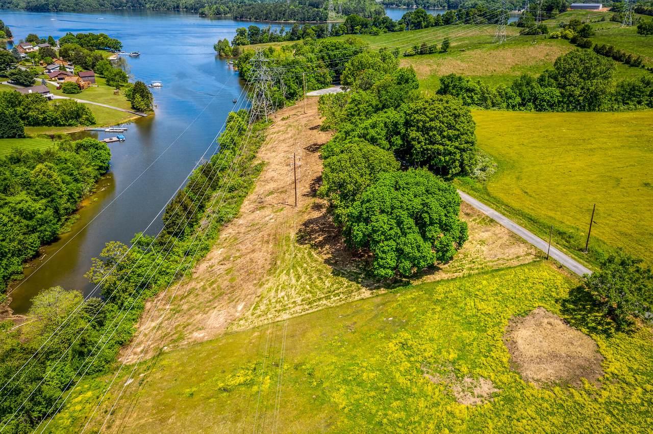 2551 Cedar Creek Rd - Photo 1