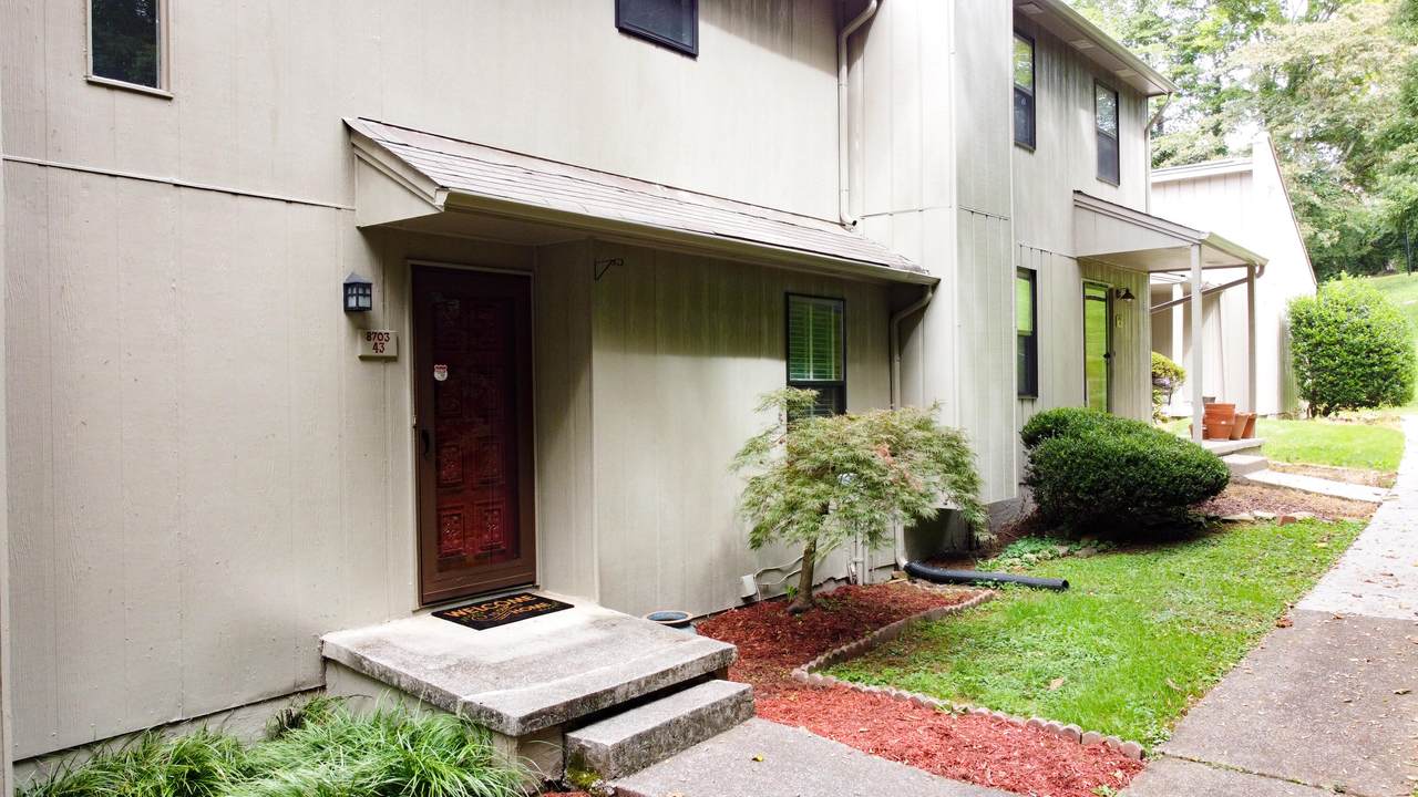 8703 Olde Colony Tr - Photo 1