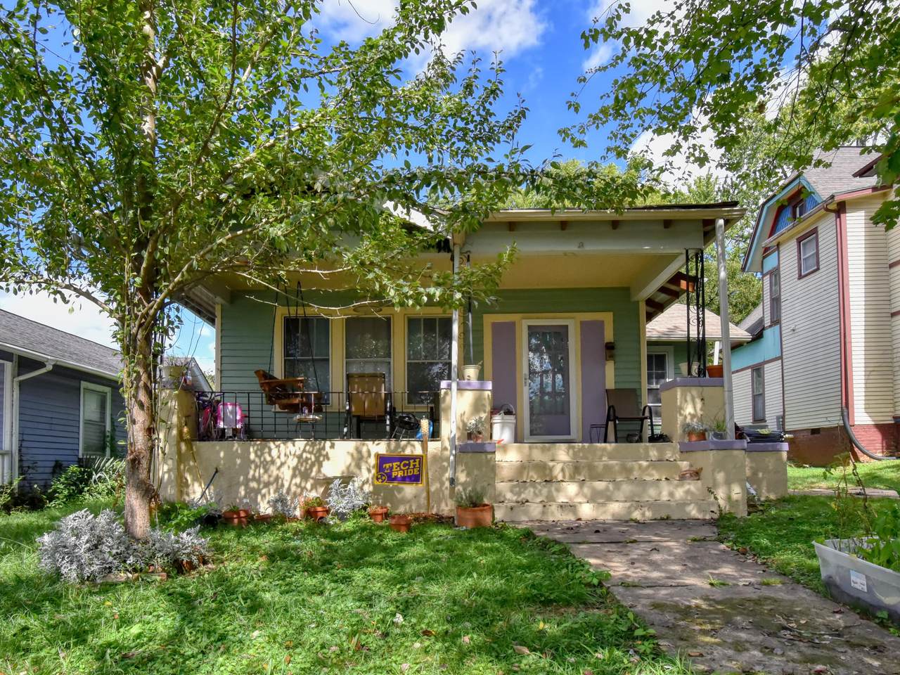 1627 Washington Ave - Photo 1