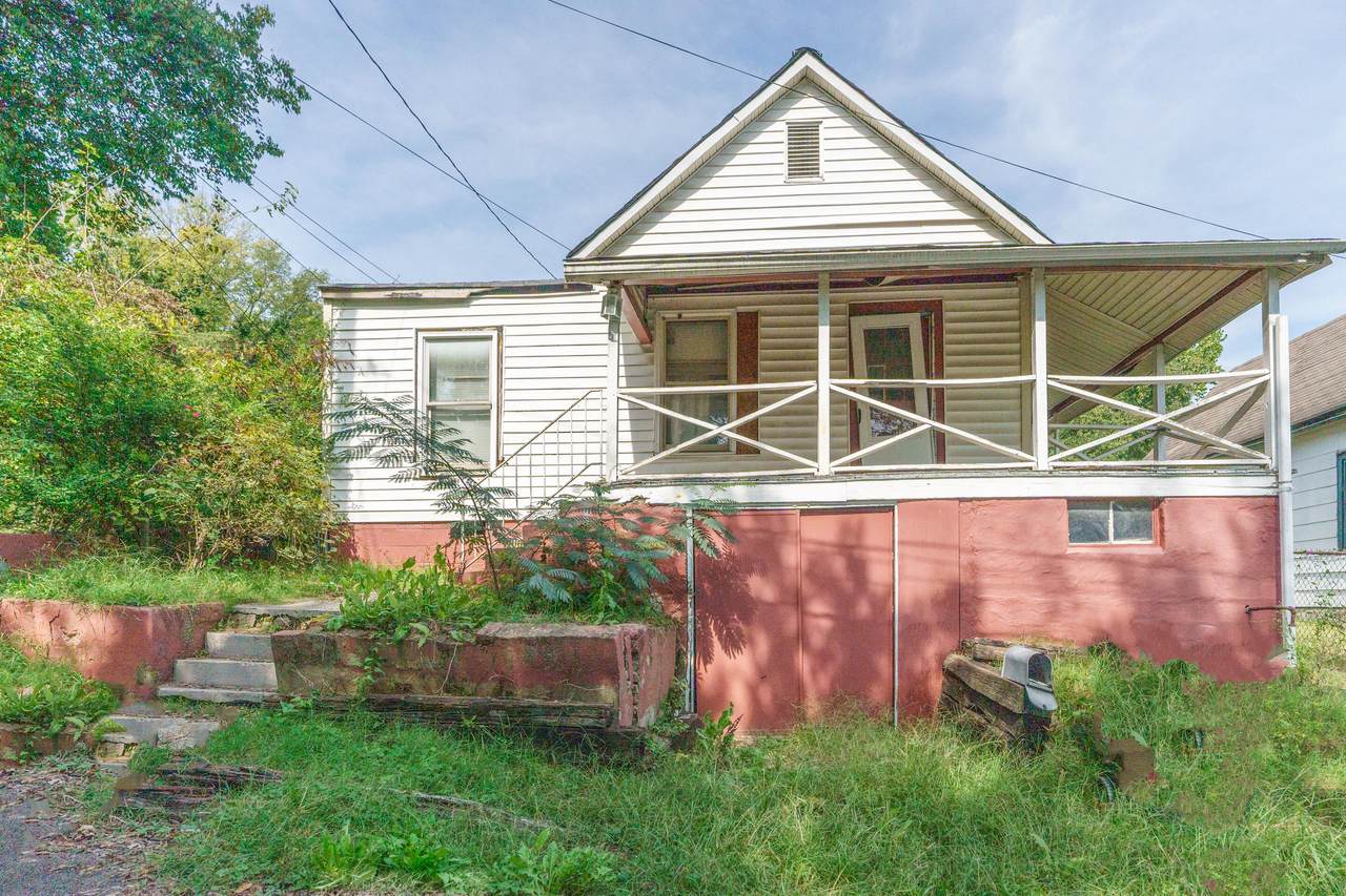 917 Burgess Ave - Photo 1