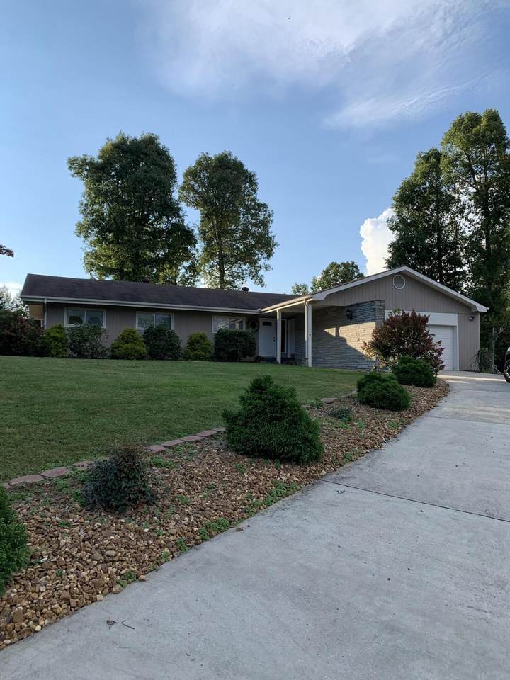 315 Brookhaven Drive - Photo 1