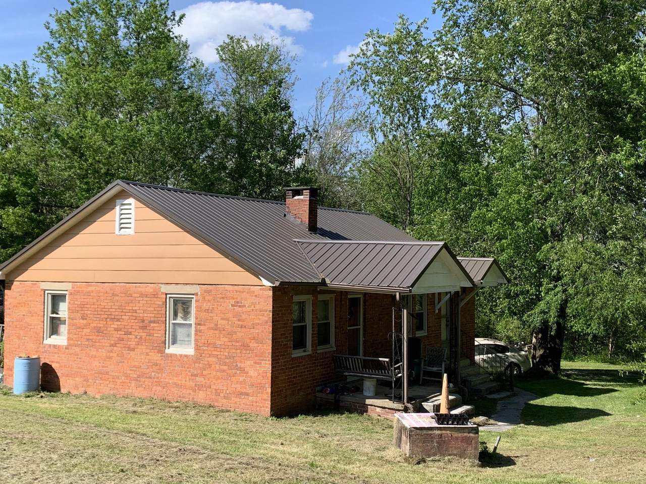 1349 Greenlee Lane - Photo 1