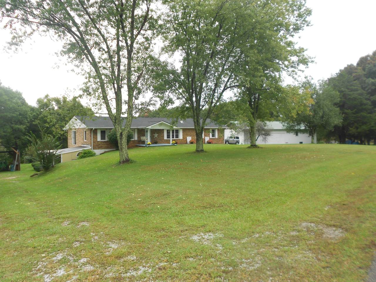 175 Hutoha Drive - Photo 1