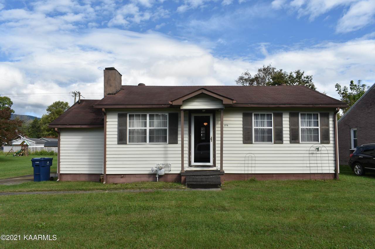816 Chester Ave - Photo 1