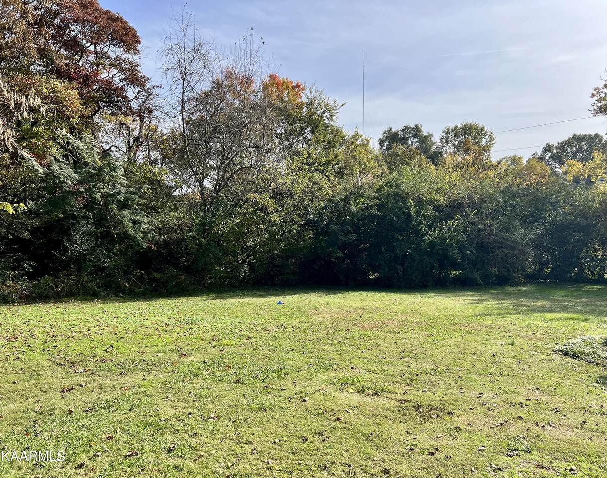129 Woodlawn Drive - Photo 1