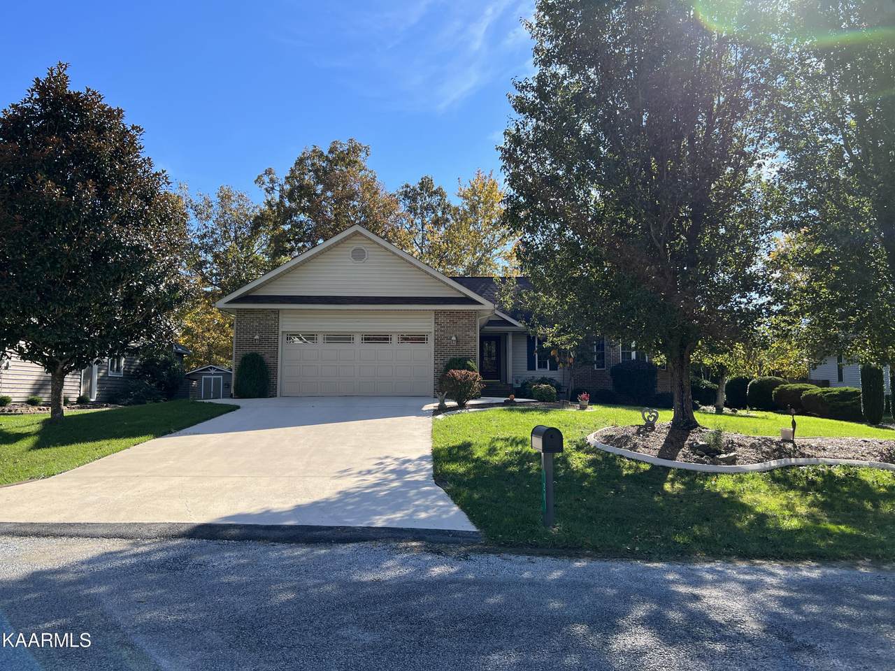 21 Brooks Lane - Photo 1