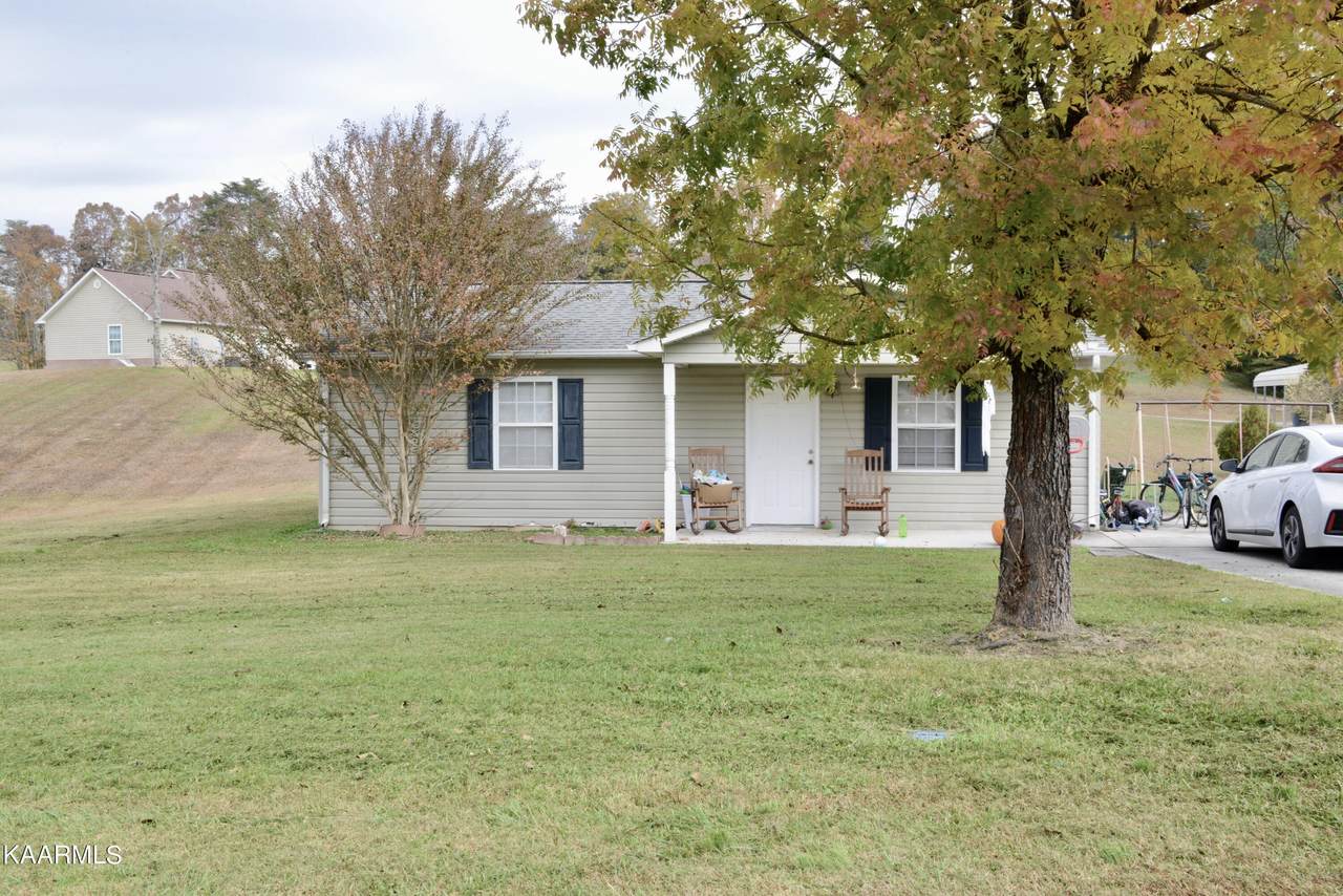 265 Gail Lane - Photo 1