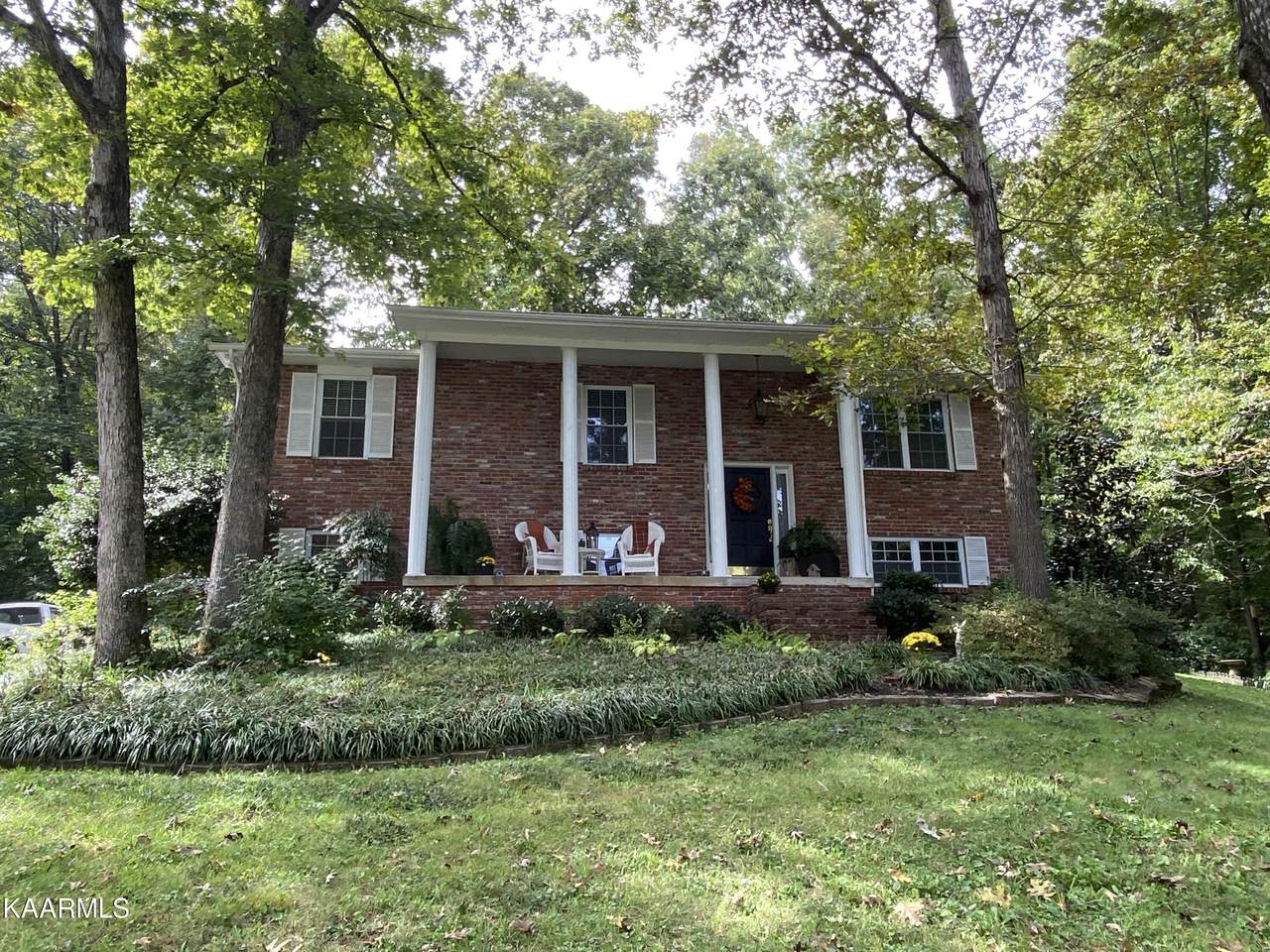 1617 Southshire Lane - Photo 1