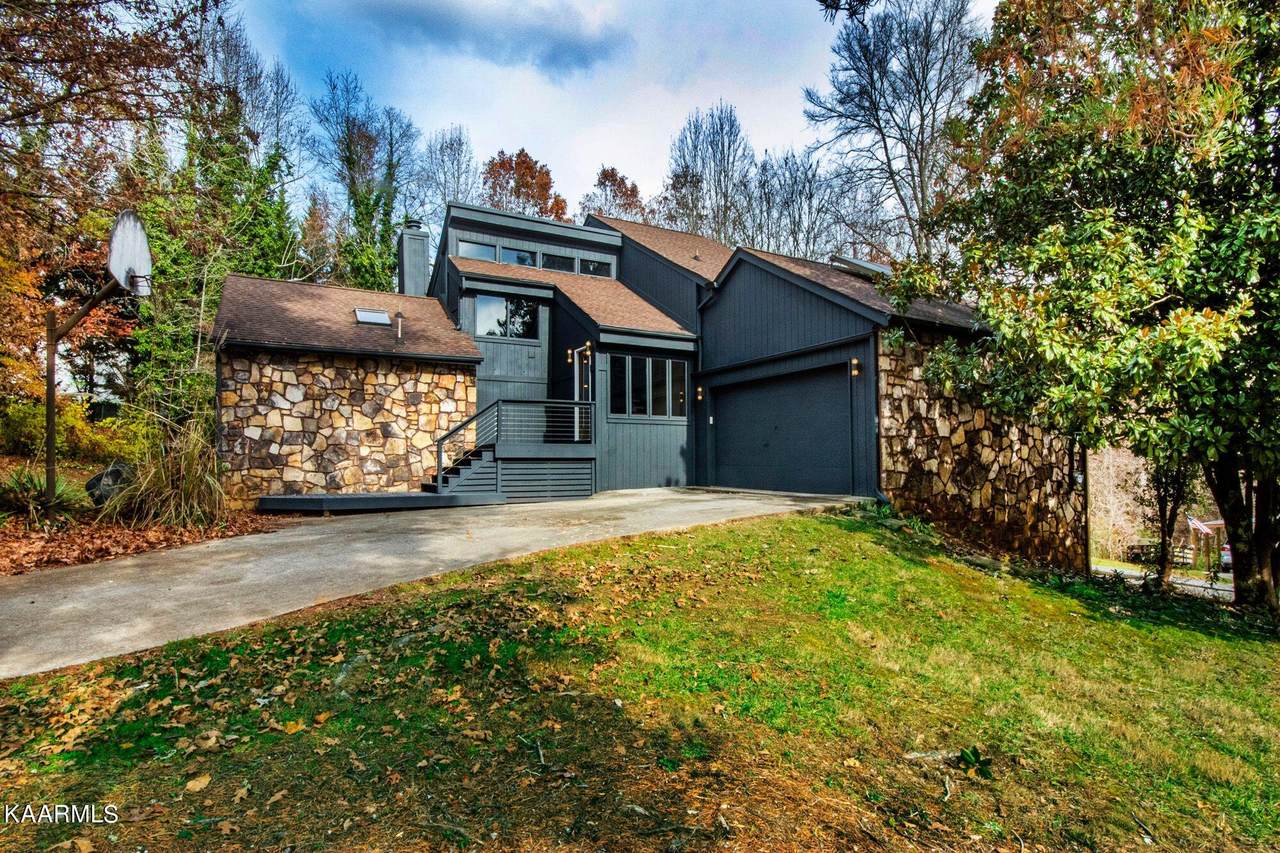 705 Hamid Place - Photo 1
