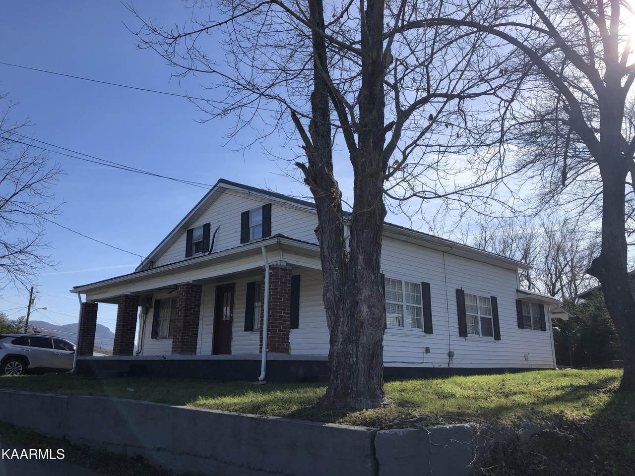 285 Bellwood Rd - Photo 1