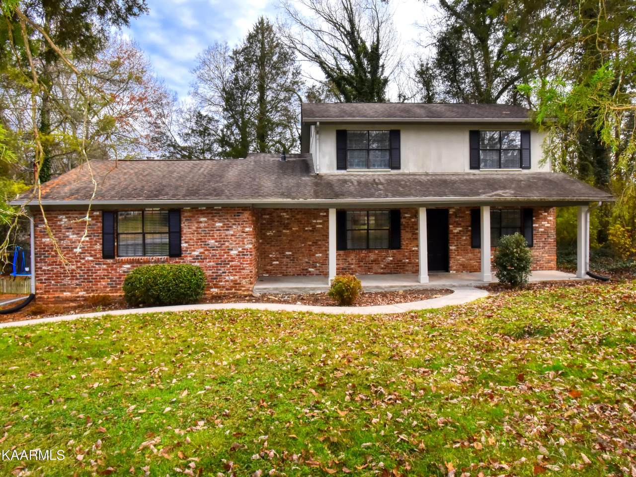 110 Newport Drive - Photo 1
