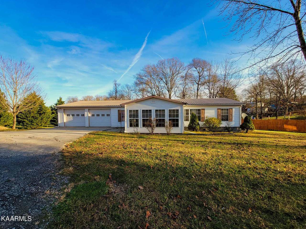 120 Creston Rd - Photo 1