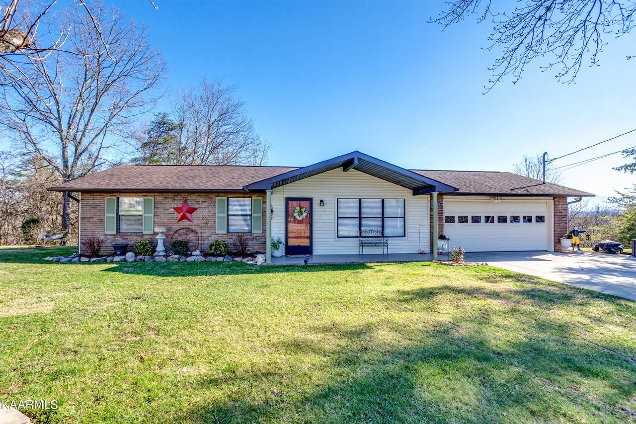 1119 Vista Drive - Photo 1