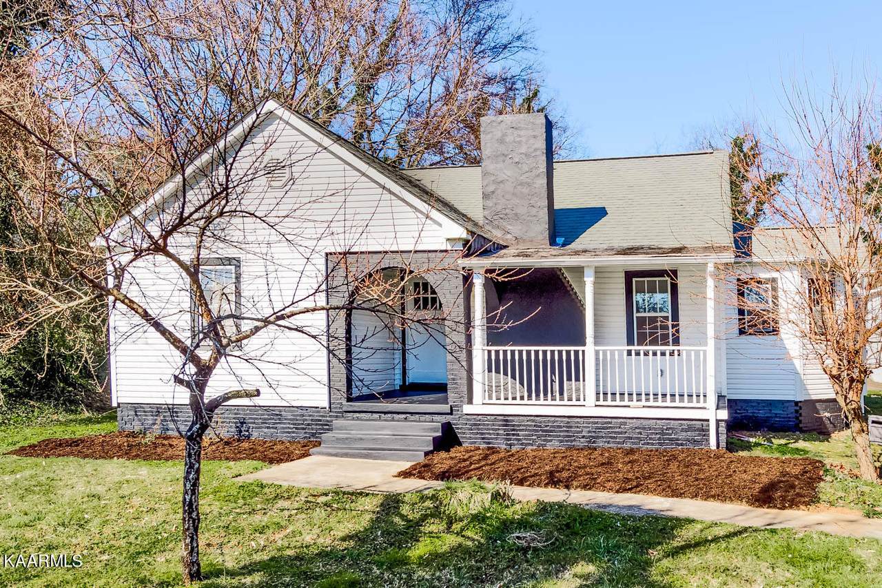 2427 Highland Drive - Photo 1