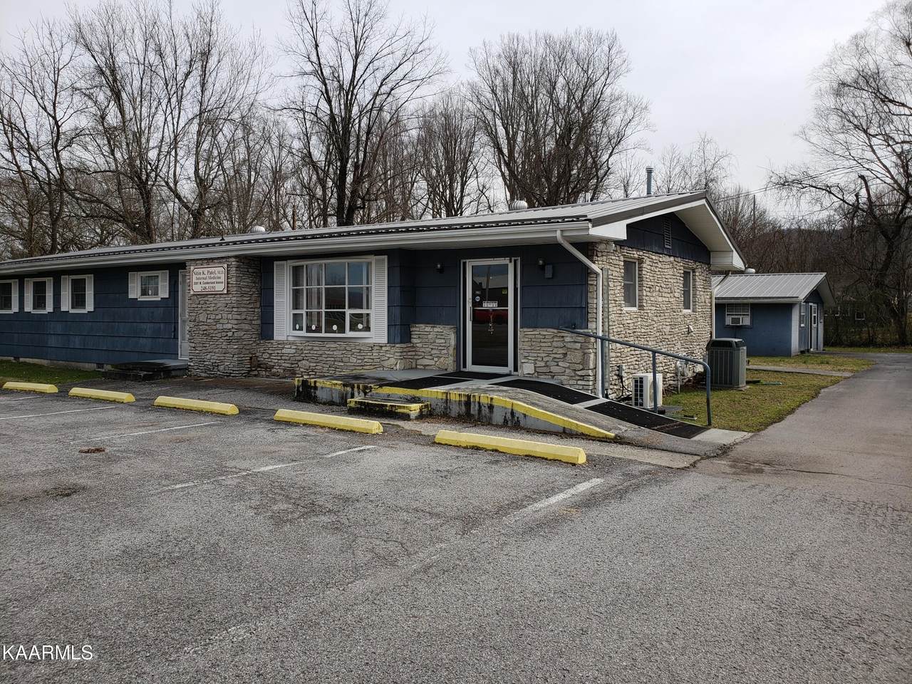 3501 Cumberland Ave - Photo 1