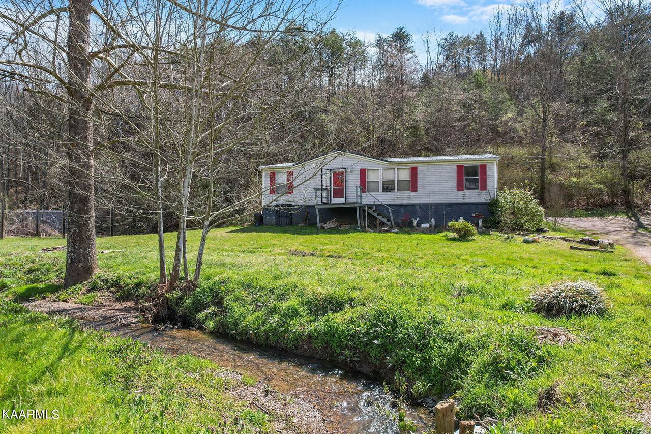 210 Country Lane - Photo 1