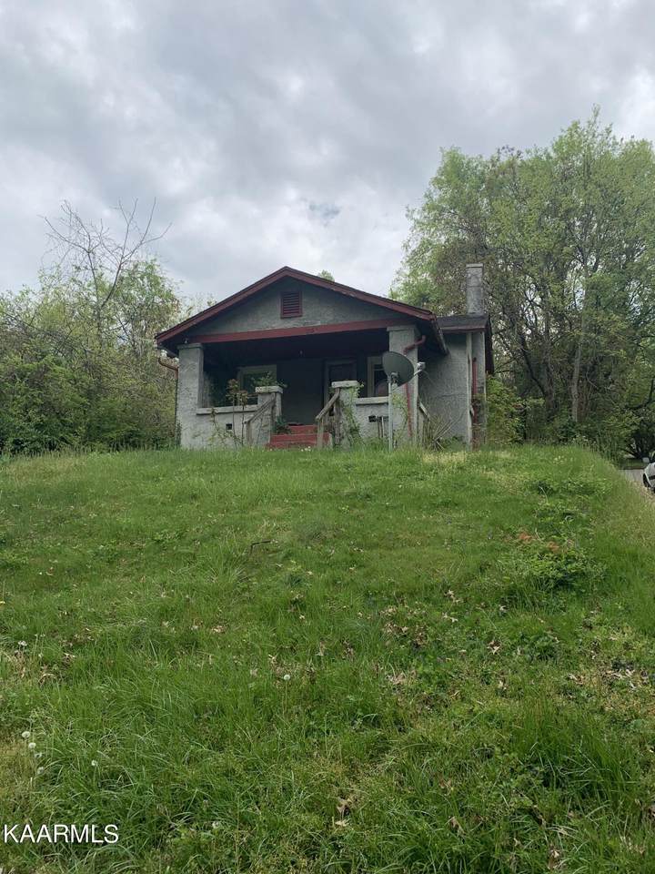 1956 Bethel Ave - Photo 1
