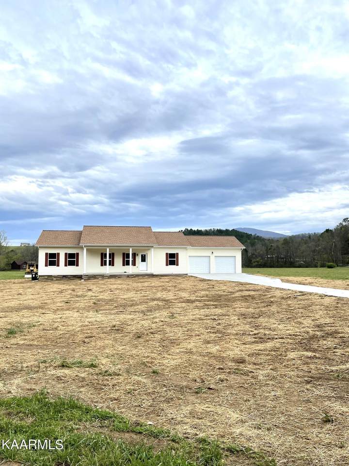 496 Kaylee Lane - Photo 1