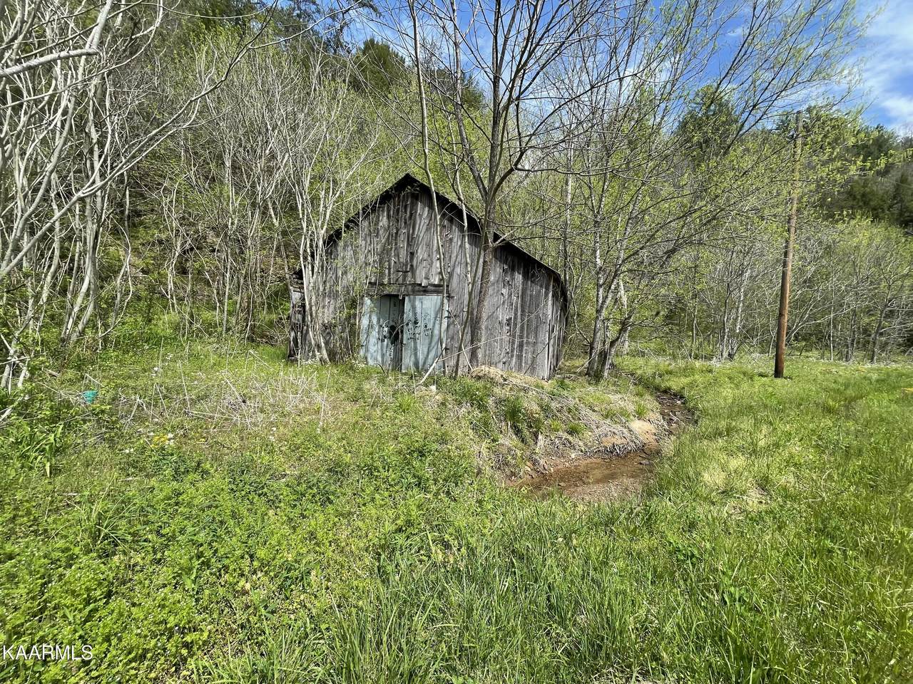 5049 Pearl Valley Rd - Photo 1