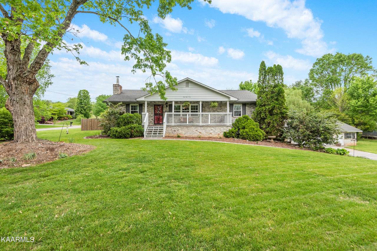4909 Macrama Lane - Photo 1